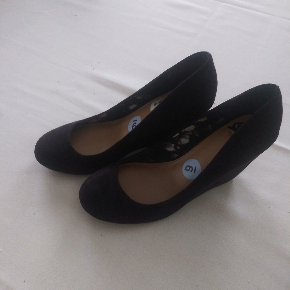 Comfy womens wedge heels